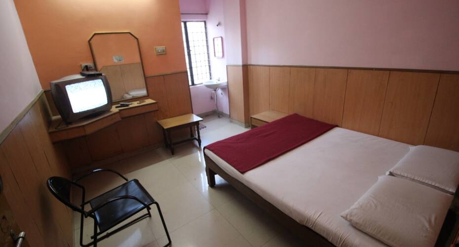 Sri Balaji Paradise Deluxe Lodge, Bangalore 5